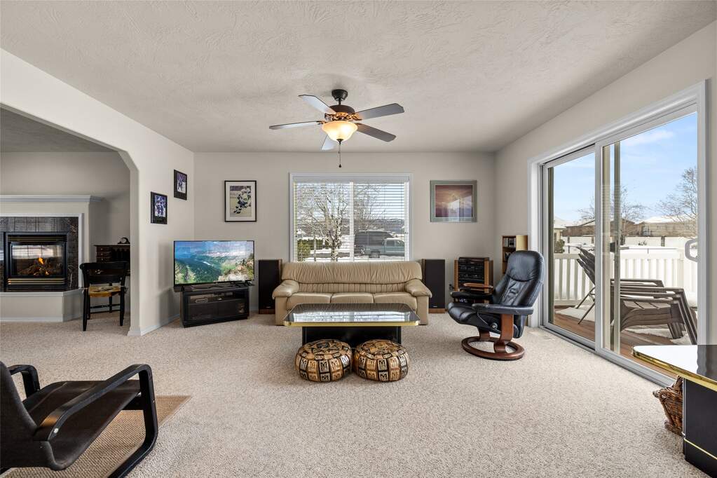 4 Bedroom Single Family Home/House's Image 7