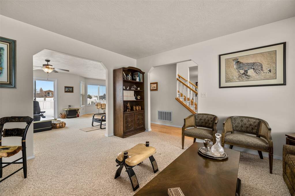 4 Bedroom Single Family Home/House's Image 10