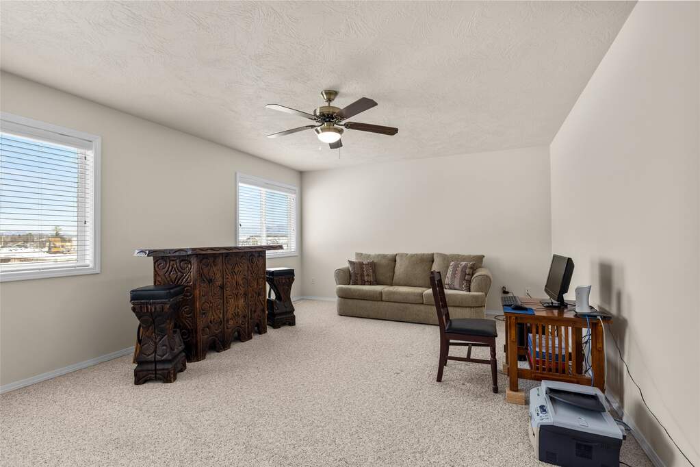 4 Bedroom Single Family Home/House's Image 25