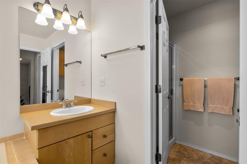 4 Bedroom Single Family Home/House's Image 31
