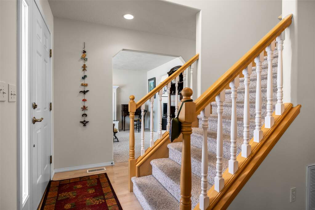 4 Bedroom Single Family Home/House's Image 3