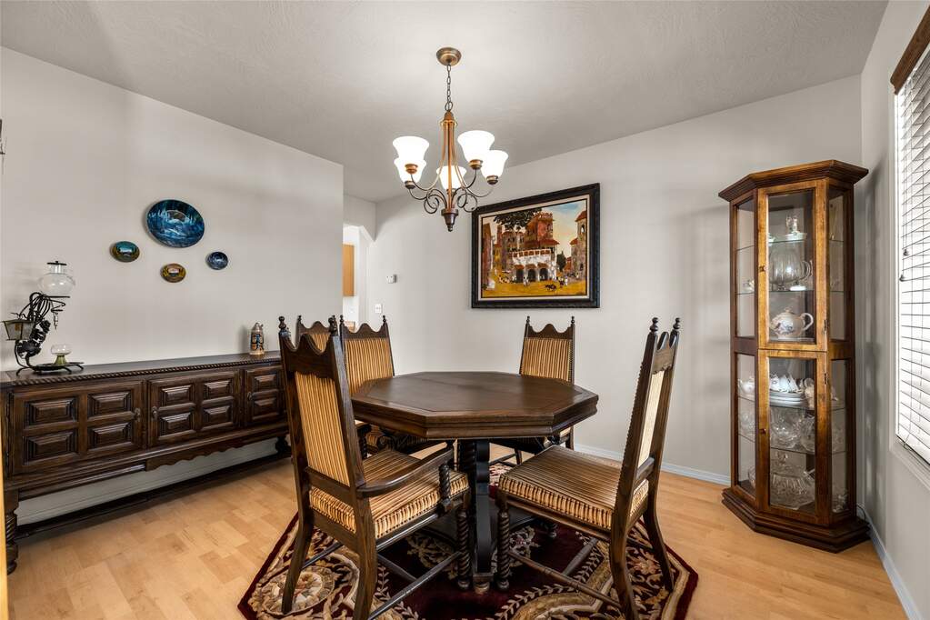 4 Bedroom Single Family Home/House's Image 6