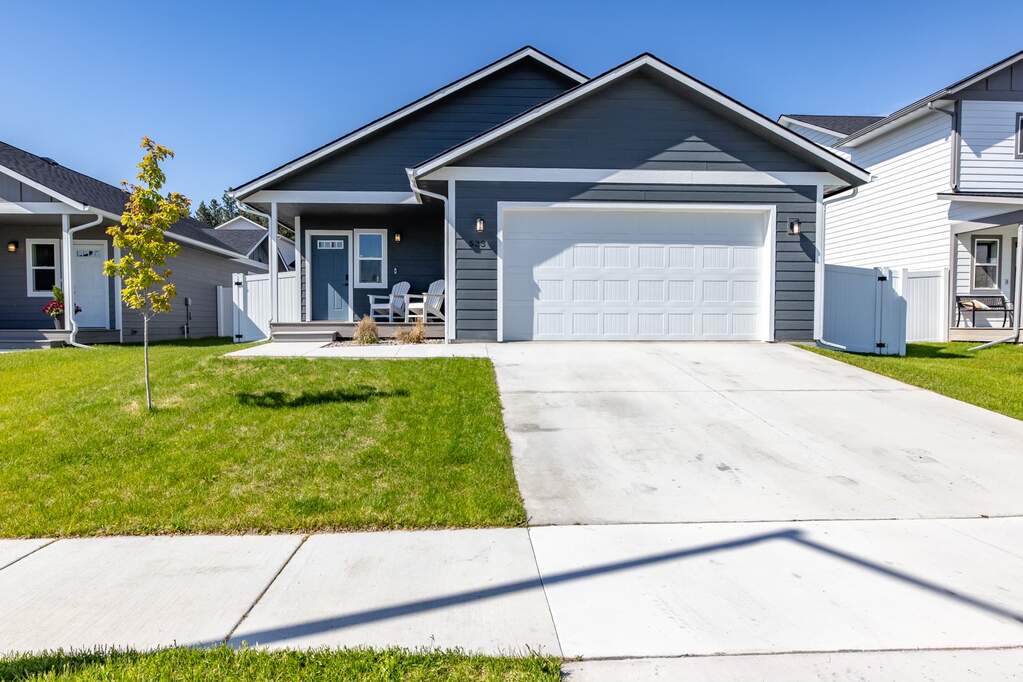 3 Bedroom Single Family Home/House's Image 38