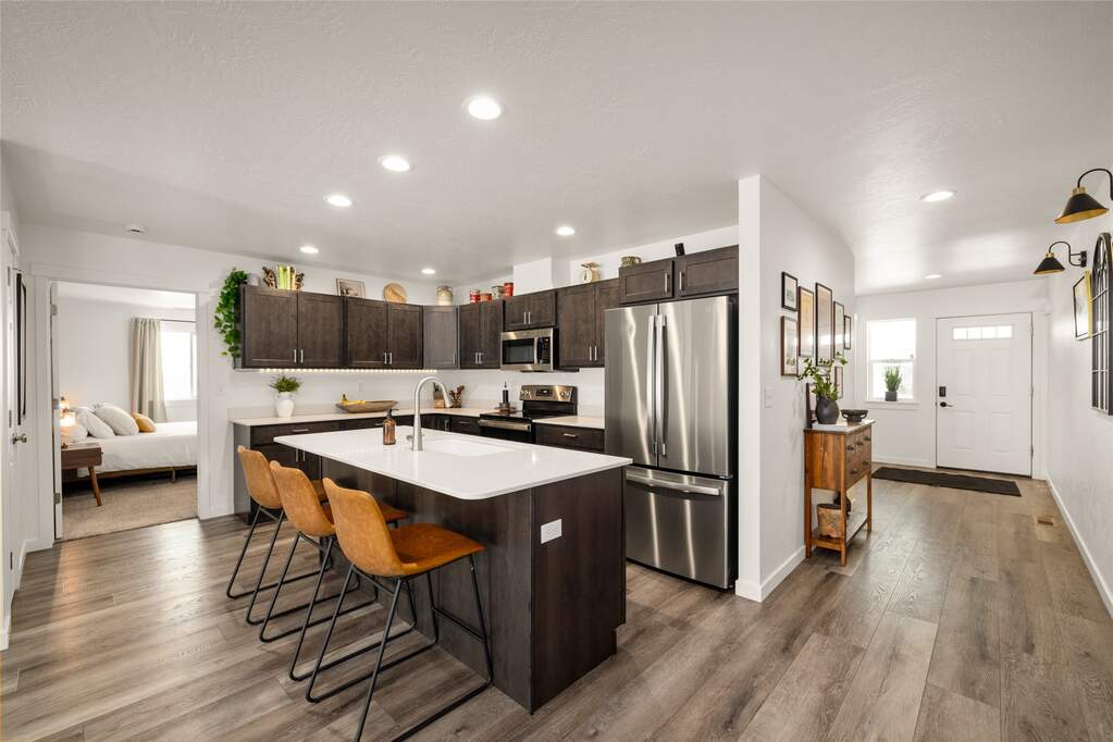 3 Bedroom Single Family Home/House's Image 3