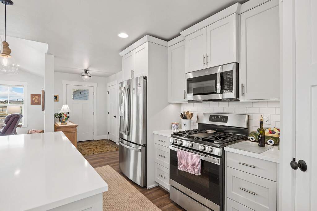3 Bedroom Single Family Home/House's Image 3