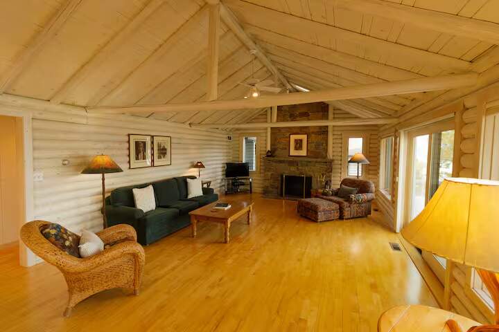 4 Bedroom Single Family Home/House's Image 20