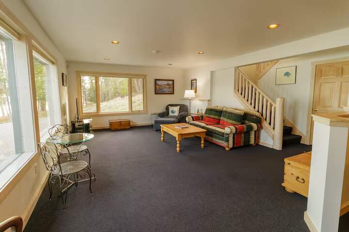 4 Bedroom Single Family Home/House's Image 30