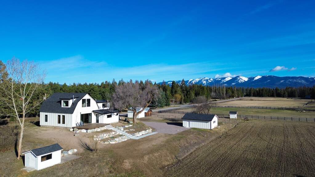 3 Bedroom Single Family Home/House's Image 35