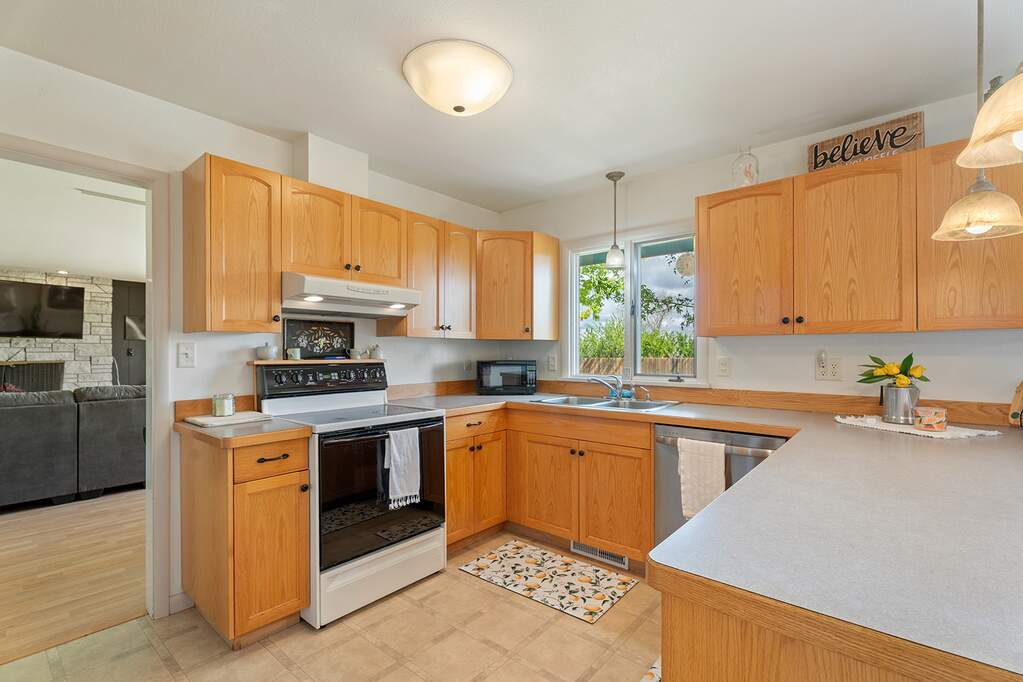 4 Bedroom Single Family Home/House's Image 18
