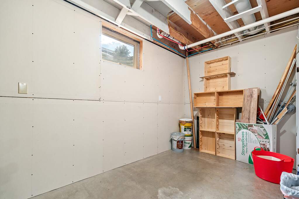 4 Bedroom Single Family Home/House's Image 39