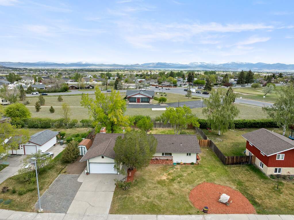4 Bedroom Single Family Home/House's Image 6