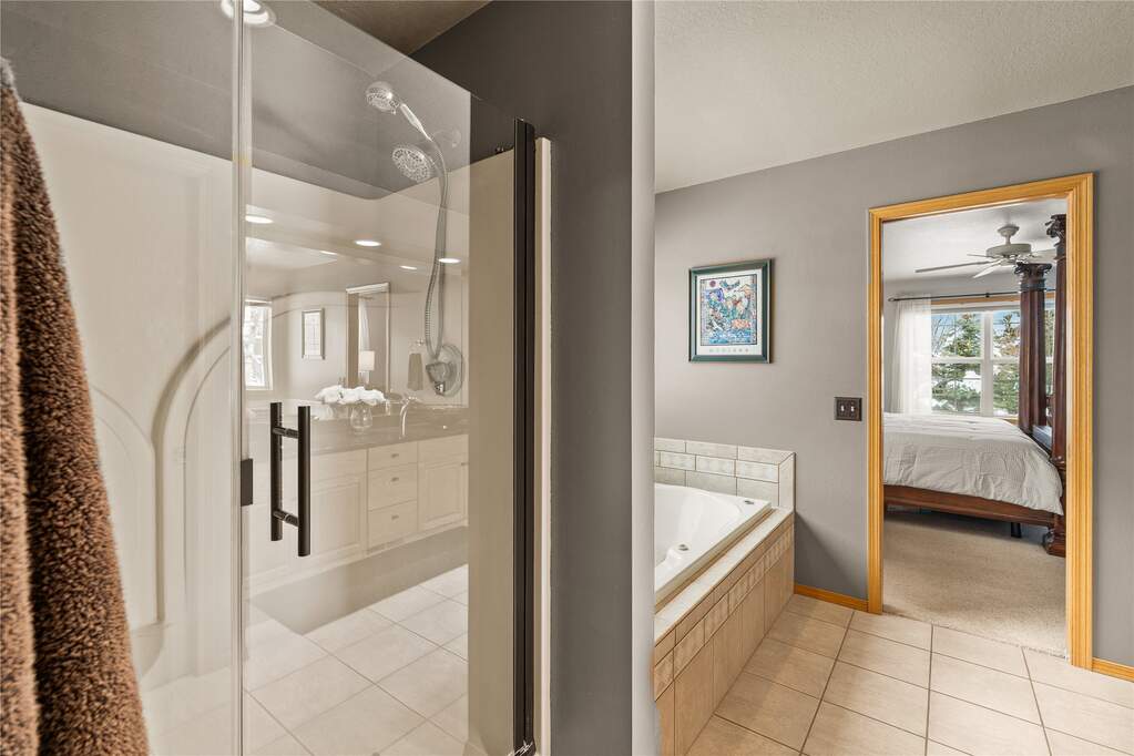 4 Bedroom Single Family Home/House's Image 15