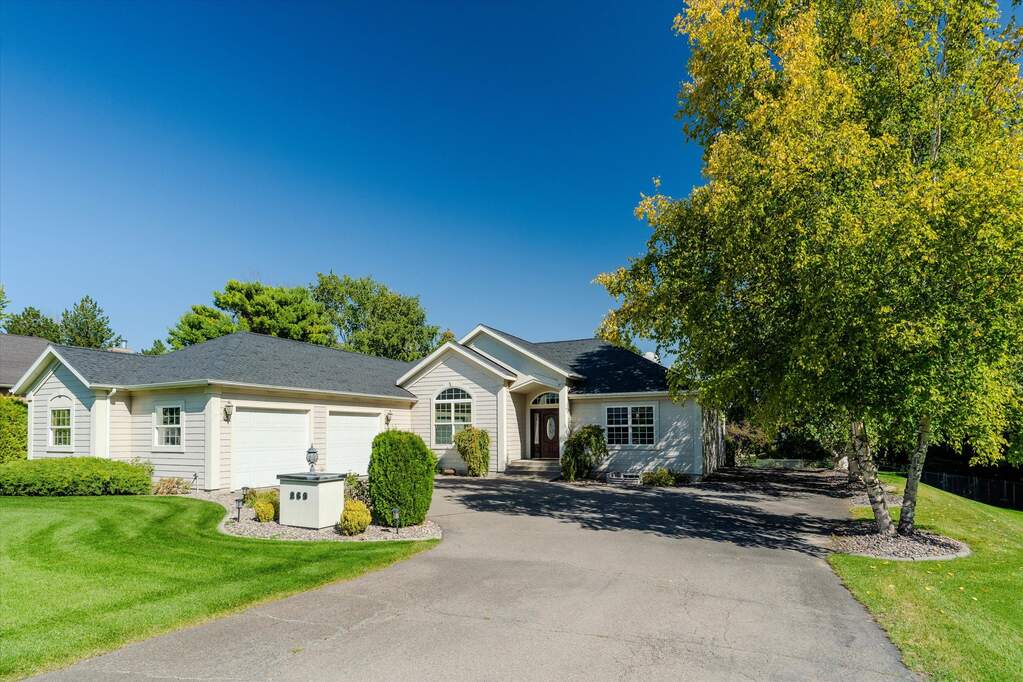 4 Bedroom Single Family Home/House's Image 32