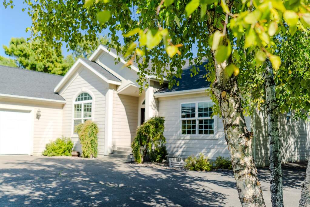4 Bedroom Single Family Home/House's Image 33