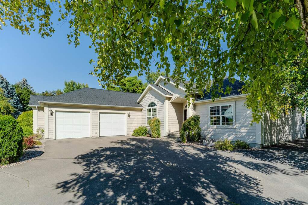 4 Bedroom Single Family Home/House's Image 34