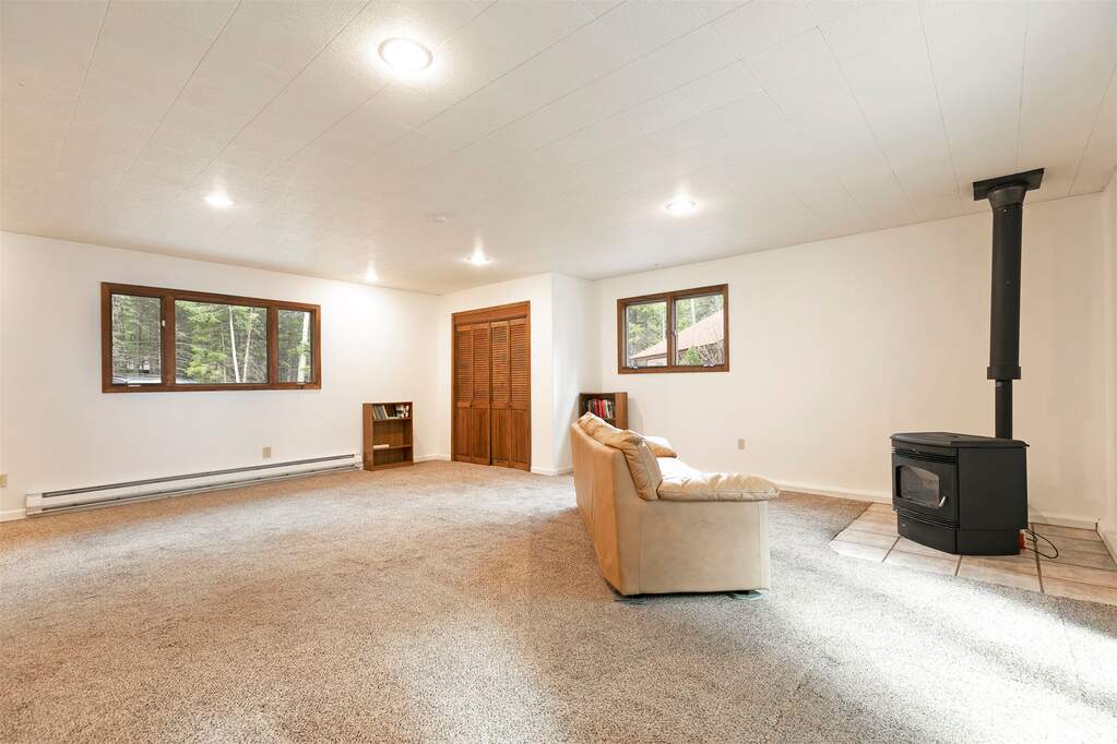 3 Bedroom Single Family Home/House's Image 32