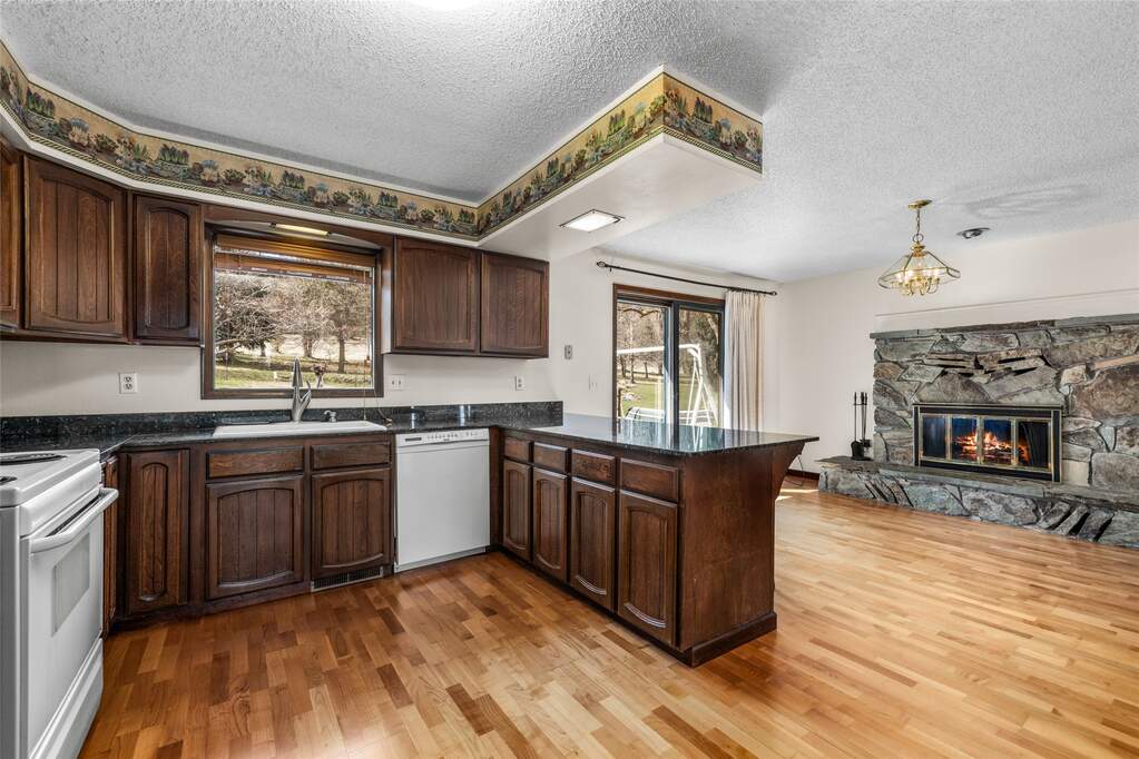 3 Bedroom Single Family Home/House's Image 15