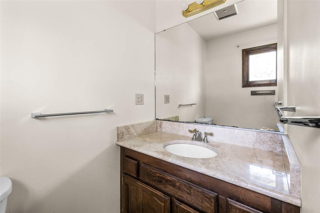 3 Bedroom Single Family Home/House's Image 22