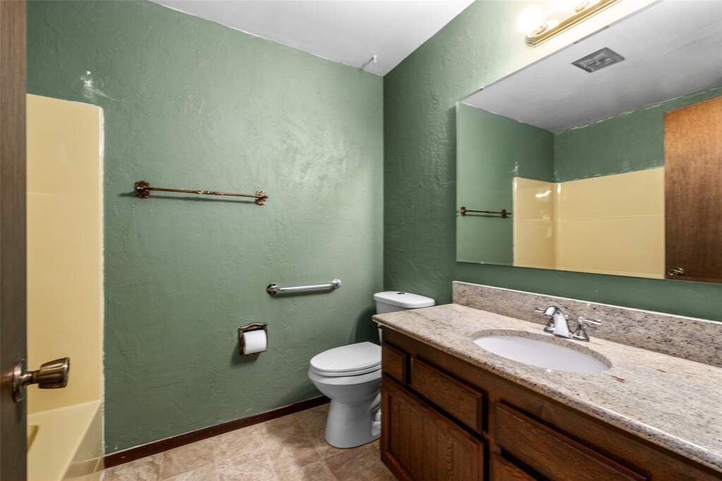 3 Bedroom Single Family Home/House's Image 24