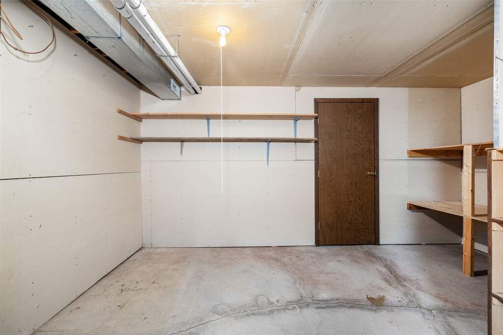 3 Bedroom Single Family Home/House's Image 32