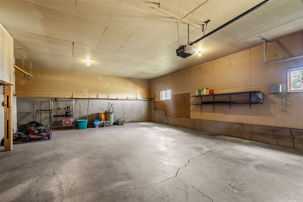 3 Bedroom Single Family Home/House's Image 33