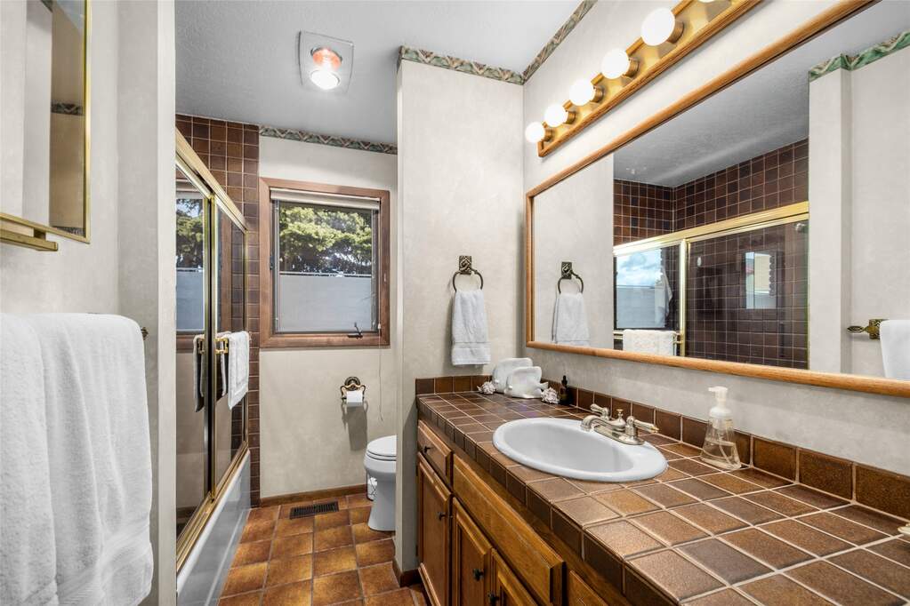 4 Bedroom Single Family Home/House's Image 21