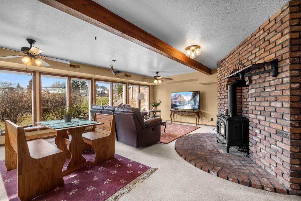 4 Bedroom Single Family Home/House's Image 22