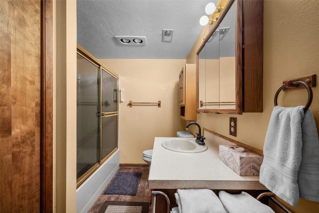 4 Bedroom Single Family Home/House's Image 30