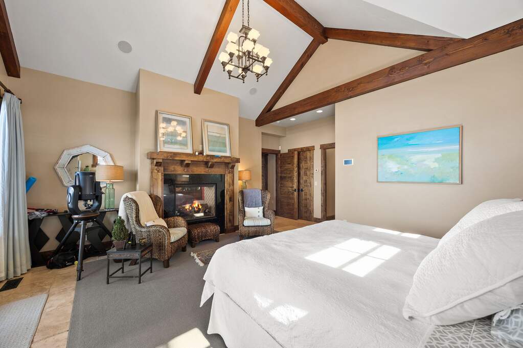 5 Bedroom Single Family Home/House's Image 29