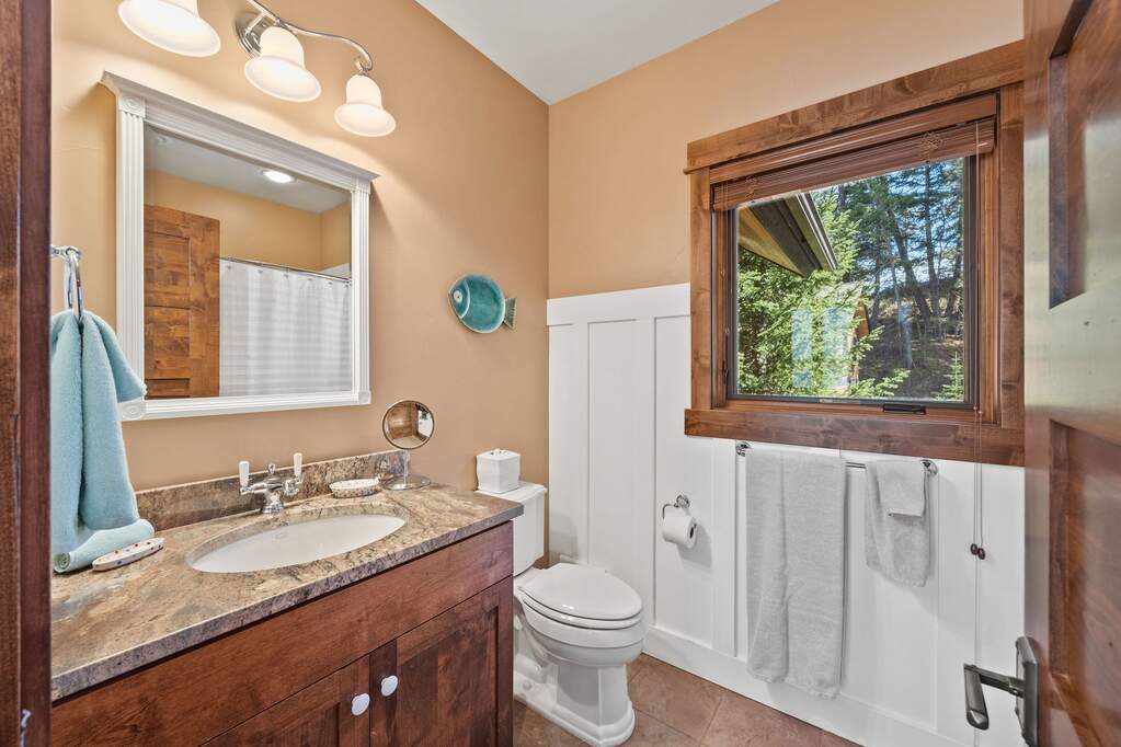 5 Bedroom Single Family Home/House's Image 39