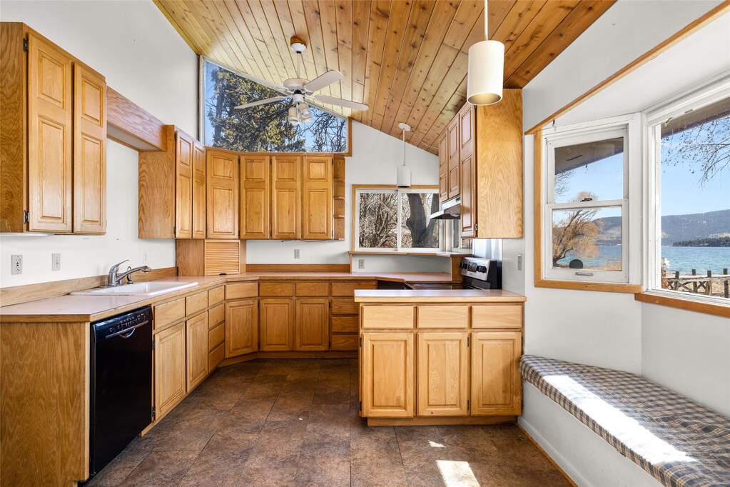 2 Bedroom Single Family Home/House's Image 16