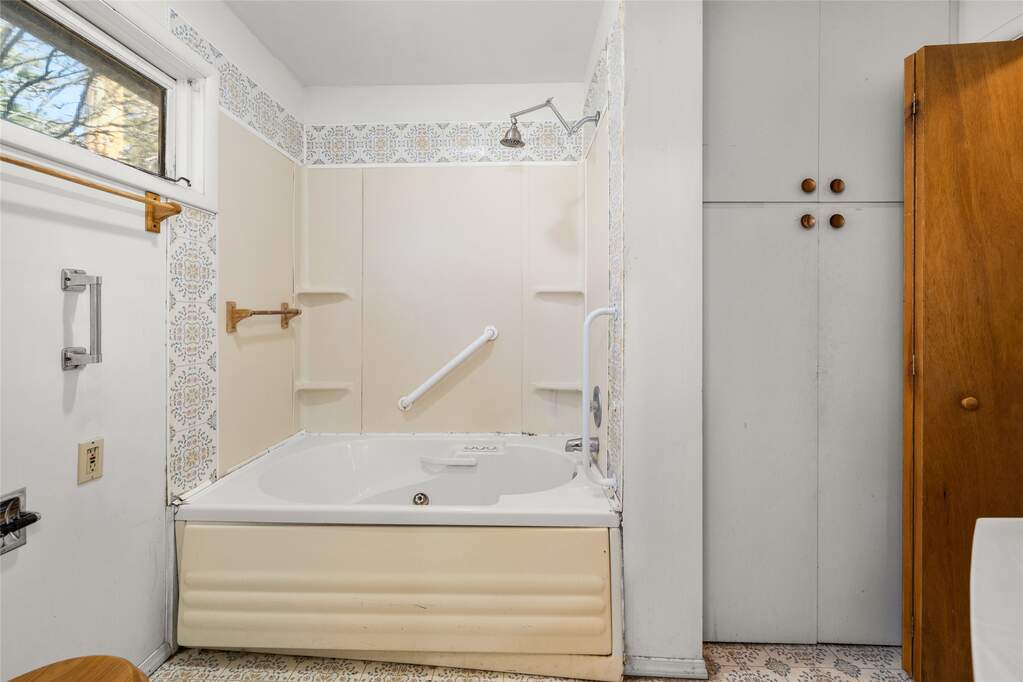 2 Bedroom Single Family Home/House's Image 31