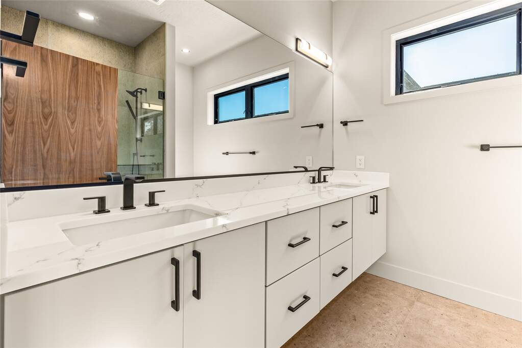 4 Bedroom Villa/Townhouse's Image 36