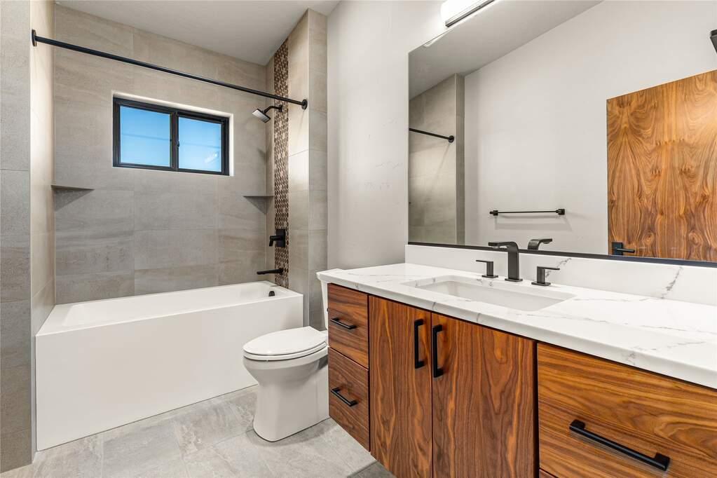 4 Bedroom Villa/Townhouse's Image 41
