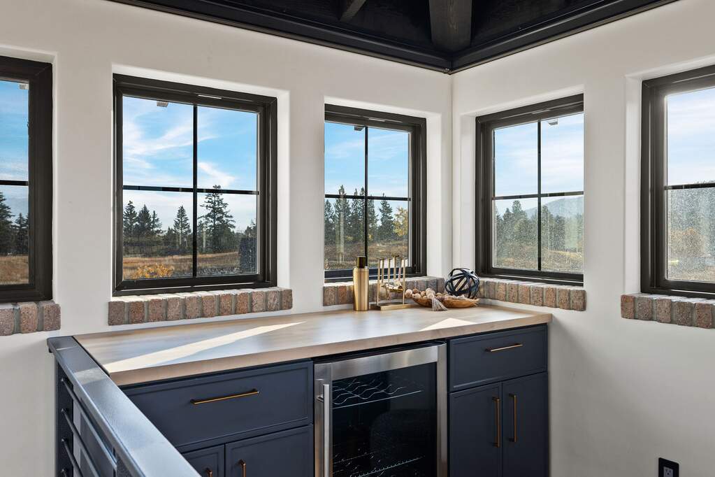 5 Bedroom Single Family Home/House's Image 30