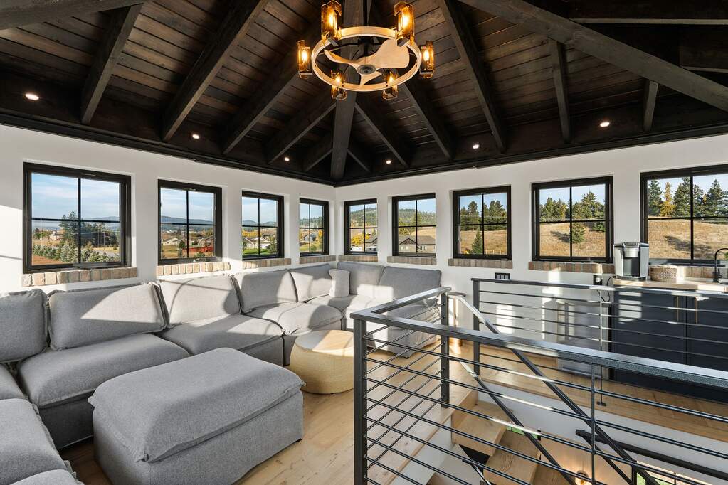 5 Bedroom Single Family Home/House's Image 31