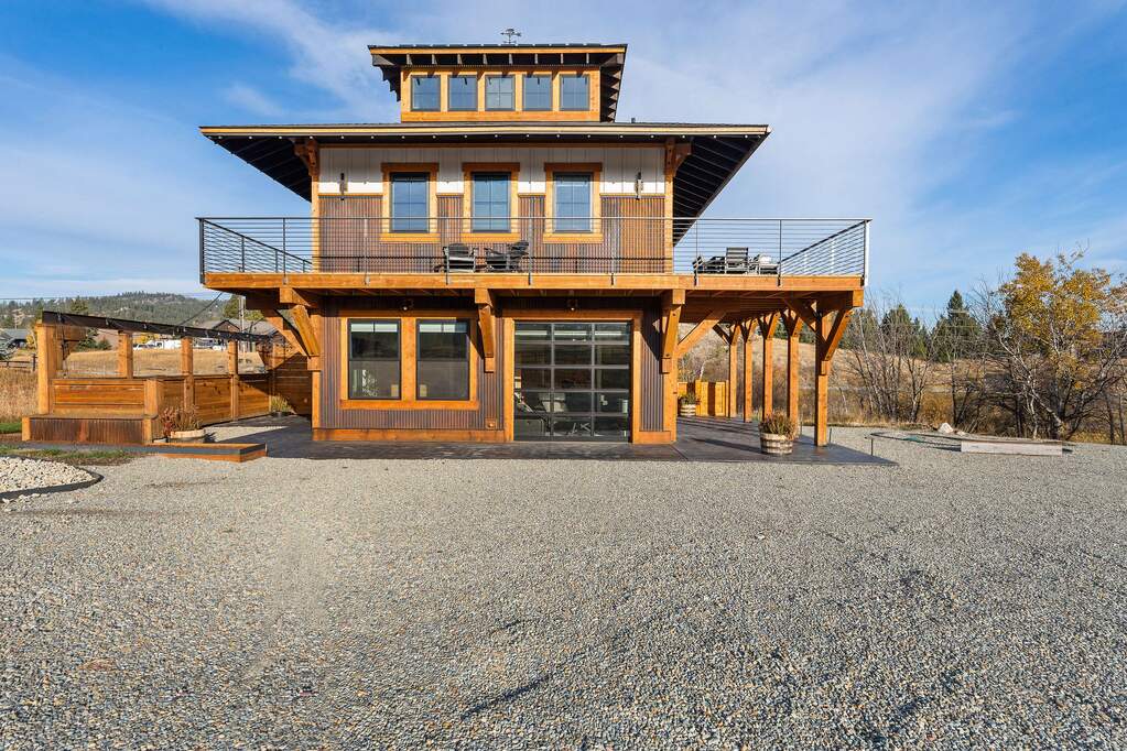 5 Bedroom Single Family Home/House's Image 34