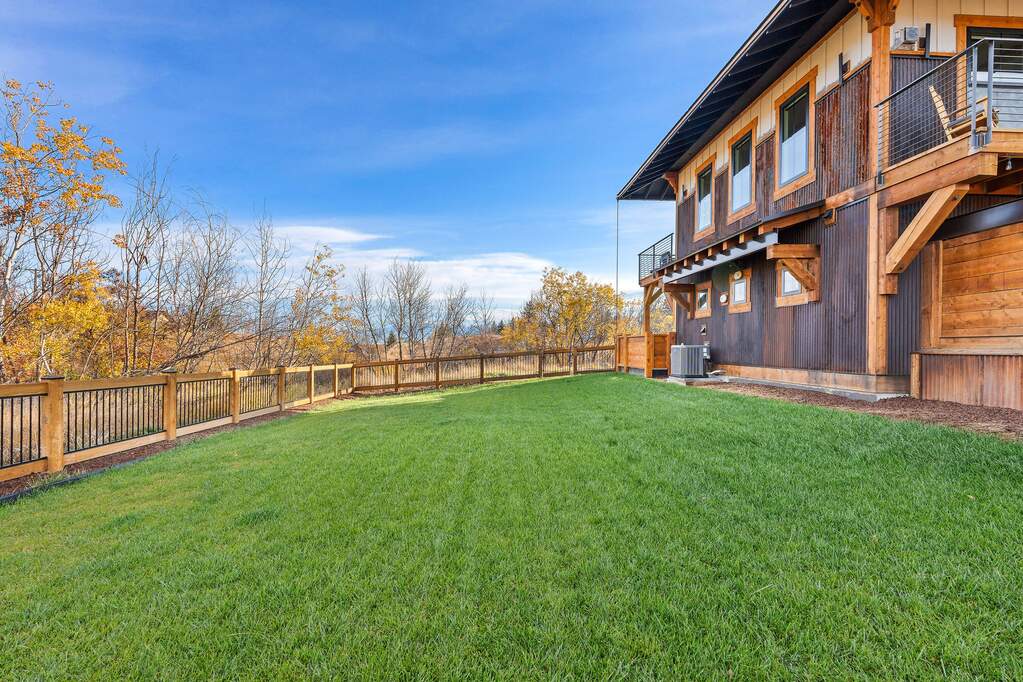 5 Bedroom Single Family Home/House's Image 42