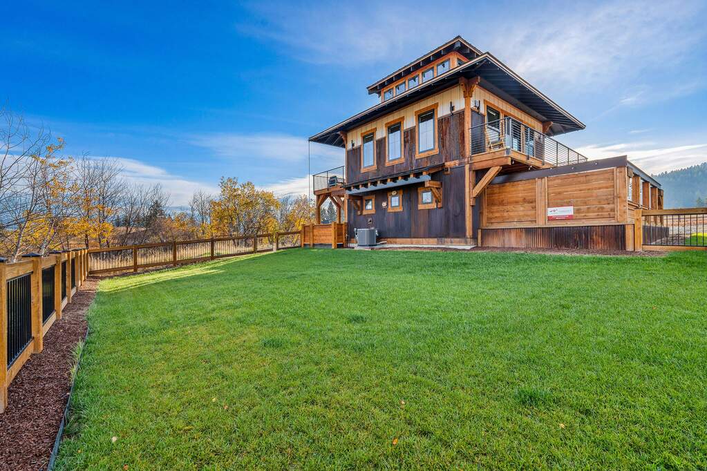 5 Bedroom Single Family Home/House's Image 43