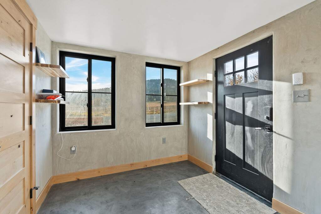 5 Bedroom Single Family Home/House's Image 49