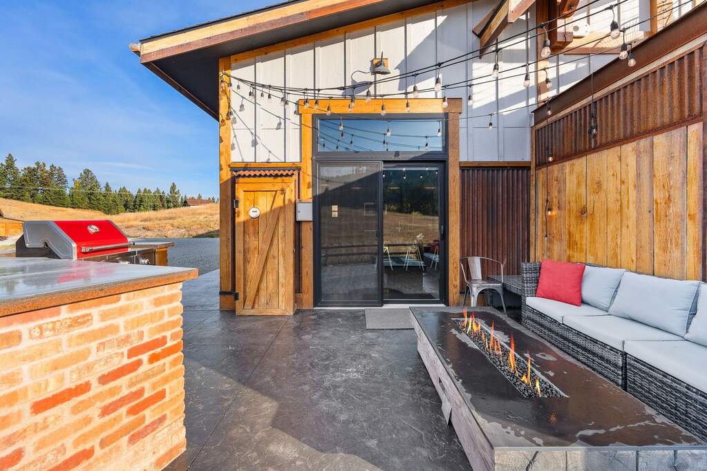 5 Bedroom Single Family Home/House's Image 62
