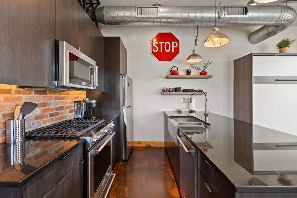5 Bedroom Single Family Home/House's Image 66