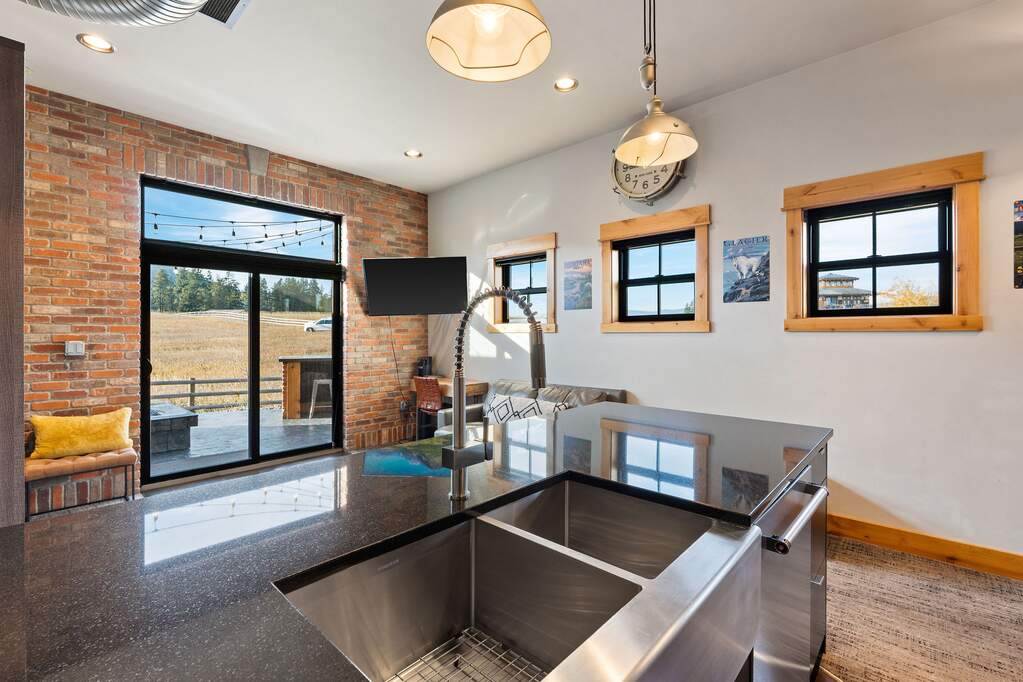 5 Bedroom Single Family Home/House's Image 67