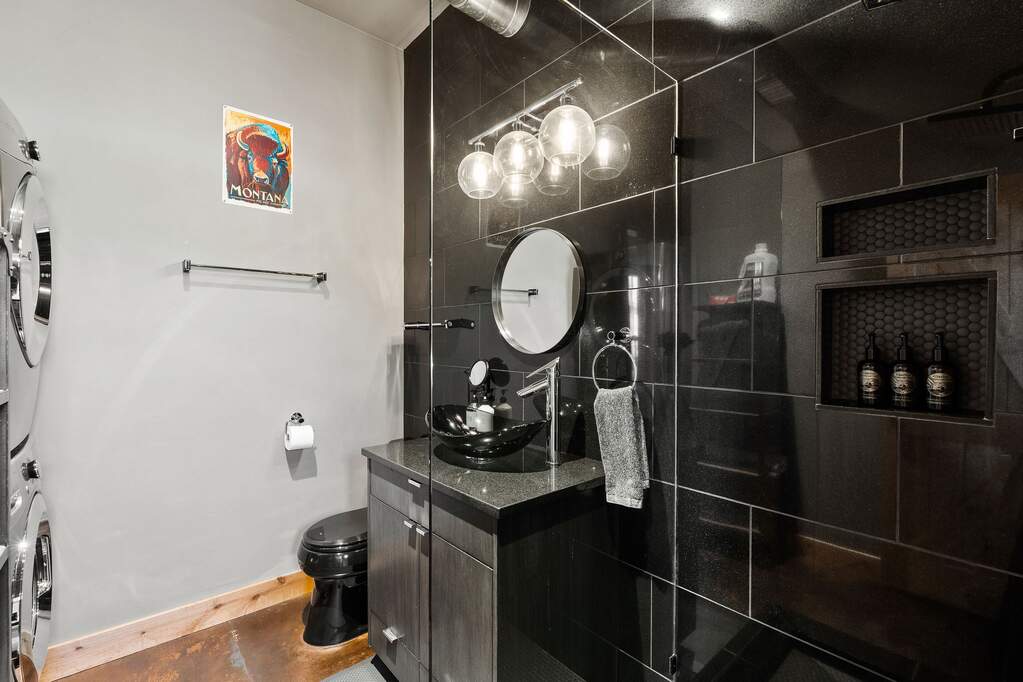 5 Bedroom Single Family Home/House's Image 71