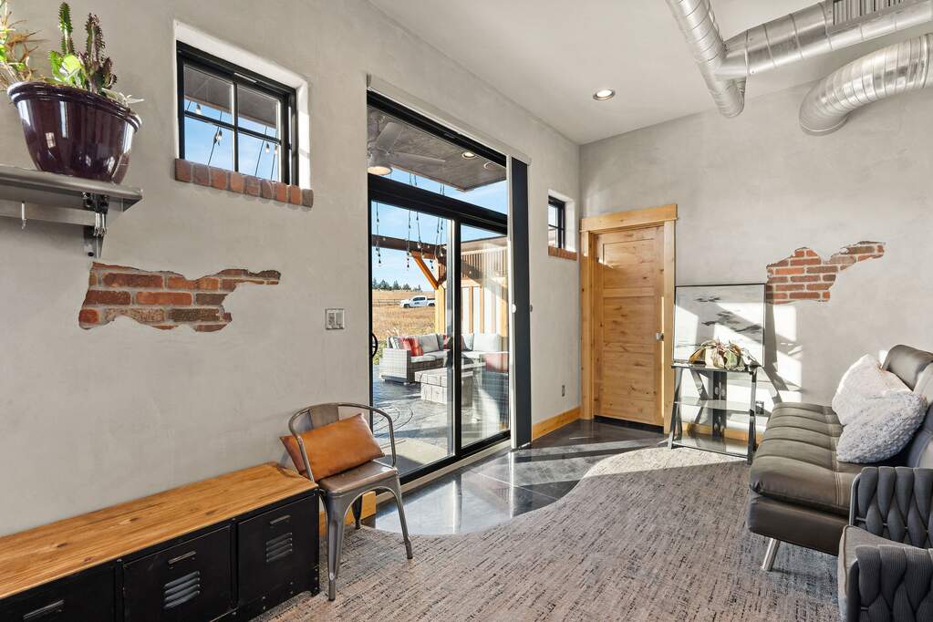 5 Bedroom Single Family Home/House's Image 76