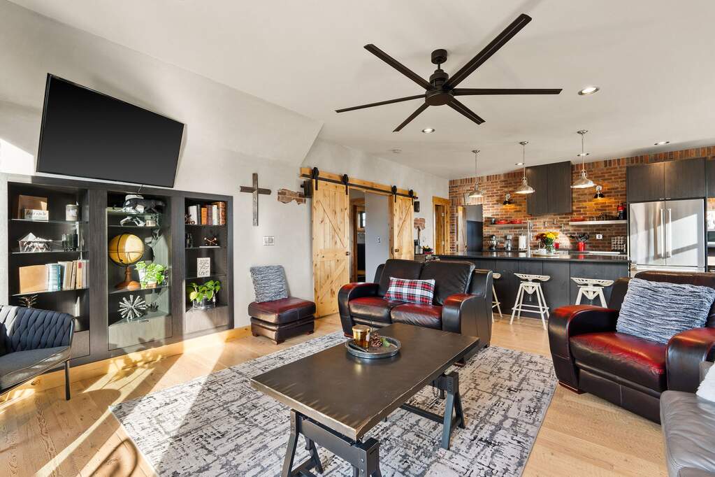 5 Bedroom Single Family Home/House's Image 79