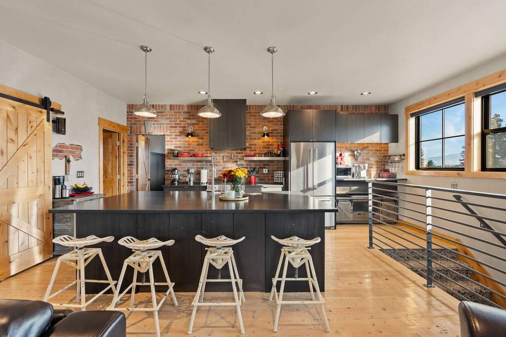 5 Bedroom Single Family Home/House's Image 82