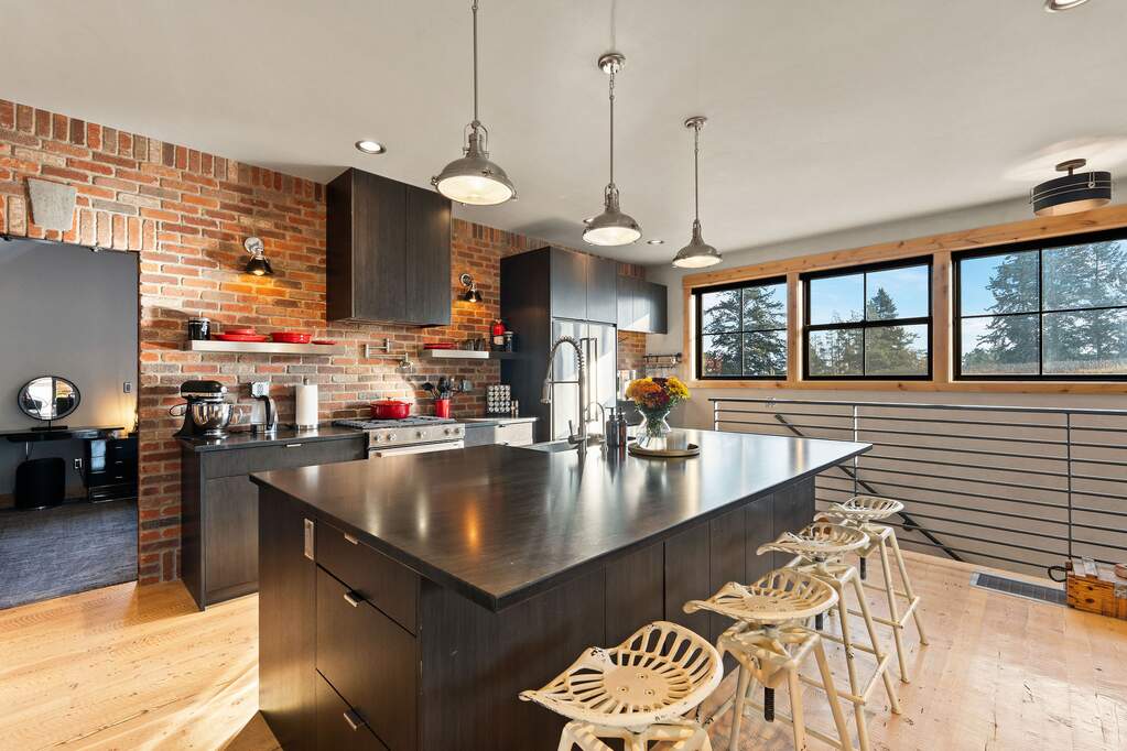 5 Bedroom Single Family Home/House's Image 83