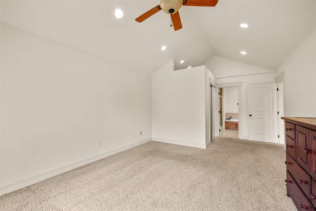 4 Bedroom Villa/Townhouse's Image 10