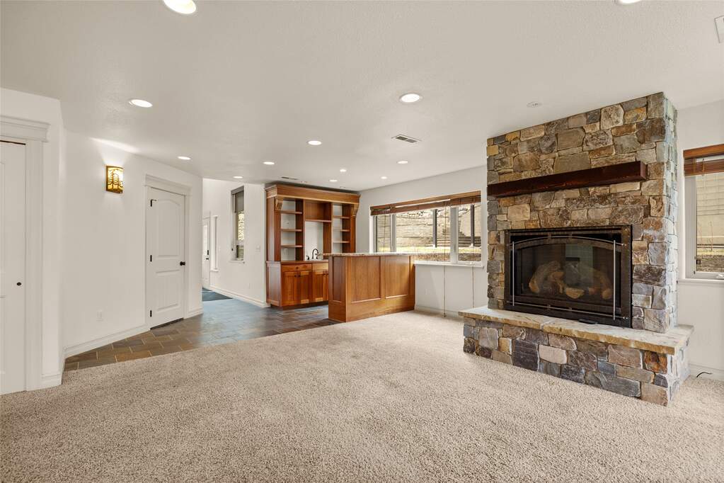 4 Bedroom Villa/Townhouse's Image 19